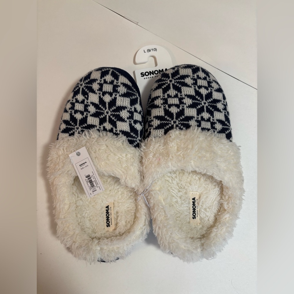 New With Tags Womens Sonoma Slip On House Shoes Fuzzy Size 9/10
